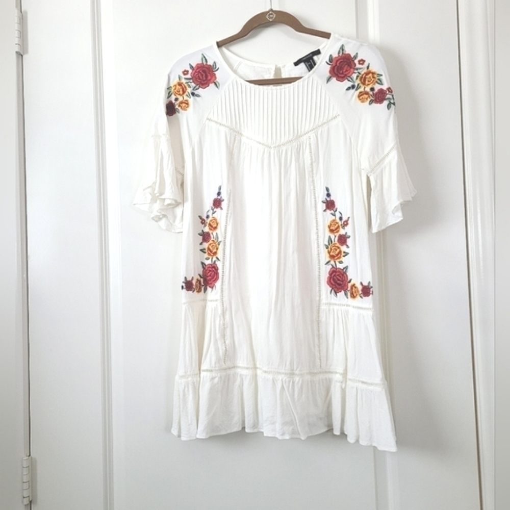 F21 White Rose Floral Embroidered Dress Medium